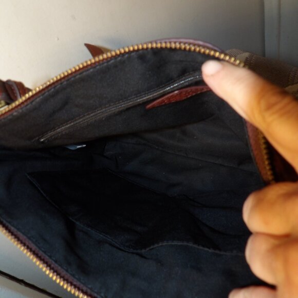 Fossil Vegan Leather Crossbody Bag - Picture 7 of 8